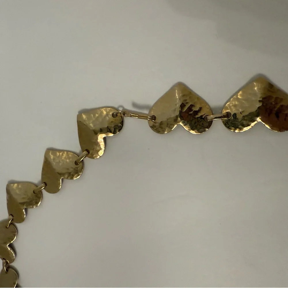 VINTAGE NECKLACE GOLD TONE HAMMERED HEART LINKS 29.5”